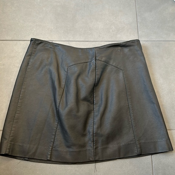 NWT! Express pleather mini skirt! - Picture 1 of 8
